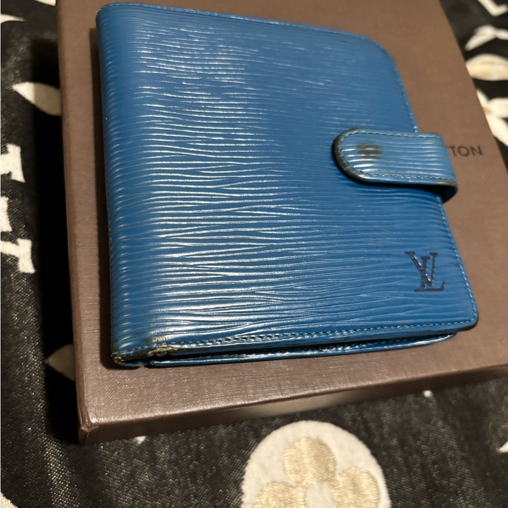 Louis Vuitton Vibrant Blue Epi Leather Wallet